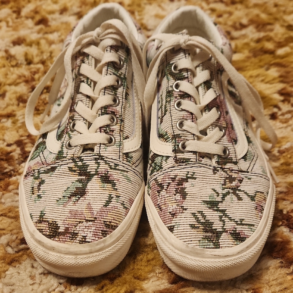 Vans Cream and White Sneakers with Classic Silhouette
